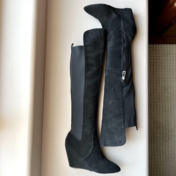 Charles by Charles David Black Suede Wedge Heeled Boots Women’s Size 7 - Picture 16 of 16